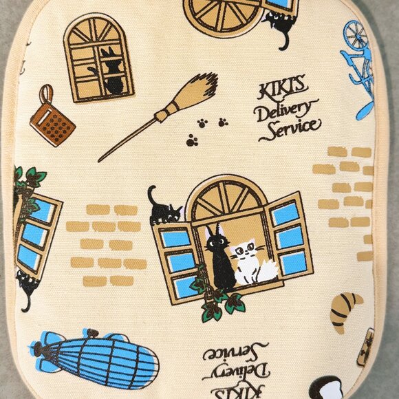 Kiki's Delivery Service Oven Mitts & Pot Holders Set - Cute Cat Kitchen Accessor - Picture 5 of 7